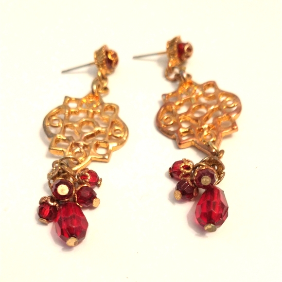 Vintage Dangling Earrings - Picture 2 of 7